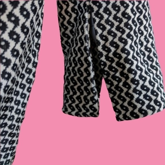 Banana Republic Collared Wrap Dress with Graphic Print - Picture 3 of 8